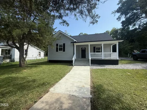 732 E Rockspring Street, Henderson, NC 27536