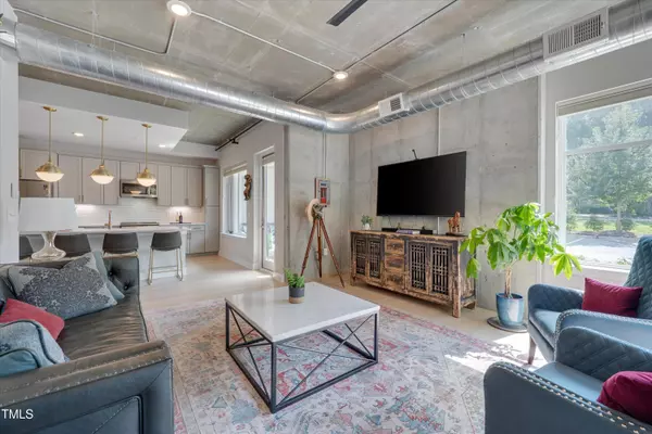 105 Chatham Walk Lane #102, Cary, NC 27511