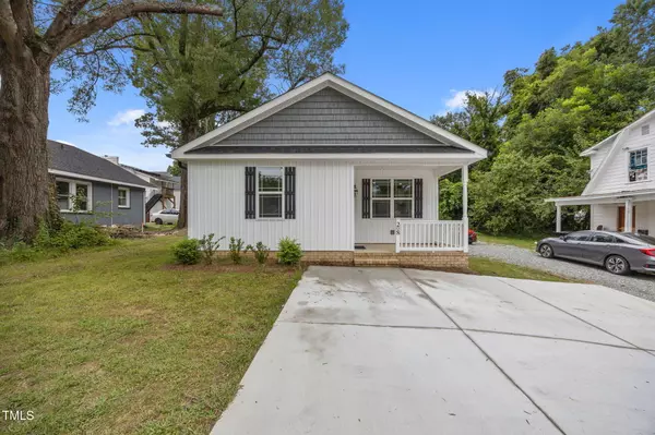 208 W Holt Street, Burlington, NC 27217