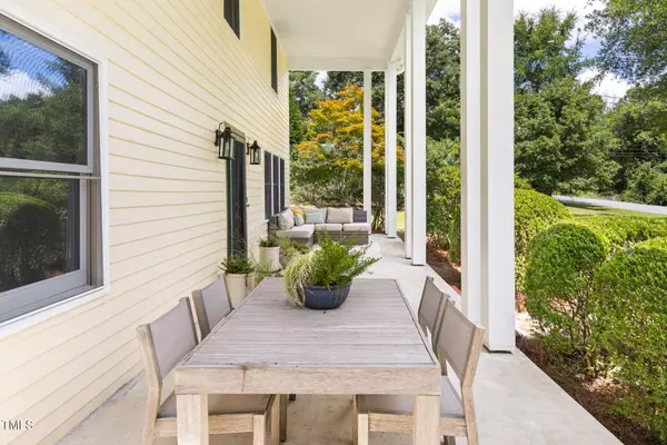 215 N Occoneechee Street, Hillsborough, NC 27278