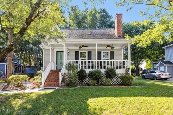 3020 W Folkestone Place, Raleigh, NC 27604