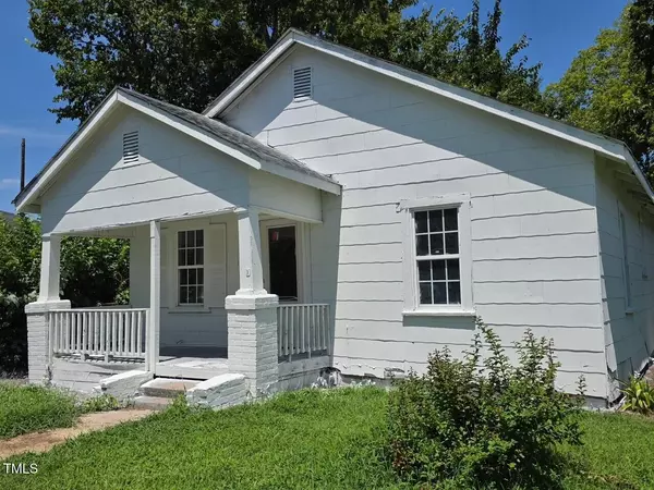 905 Chestnut Street, Fayetteville, NC 28301