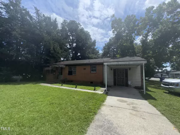 210 E Crestview Dr Drive, Smithfield, NC 27577