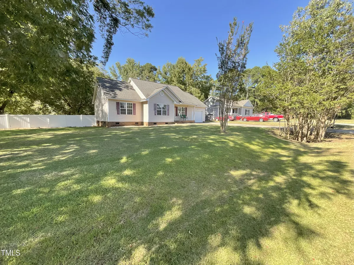 Coats, NC 27521,126 River Birch