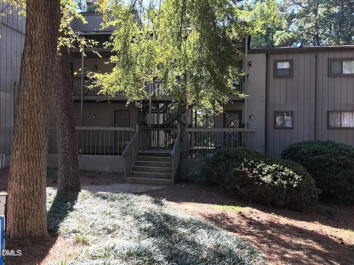 Raleigh, NC 27609,544 Pine Ridge Place