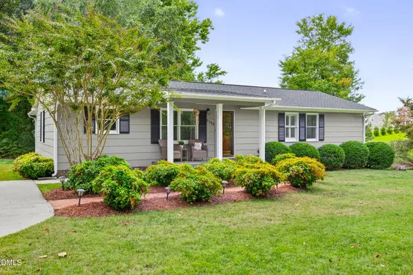 2708 Cambridge Road, Burlington, NC 27215