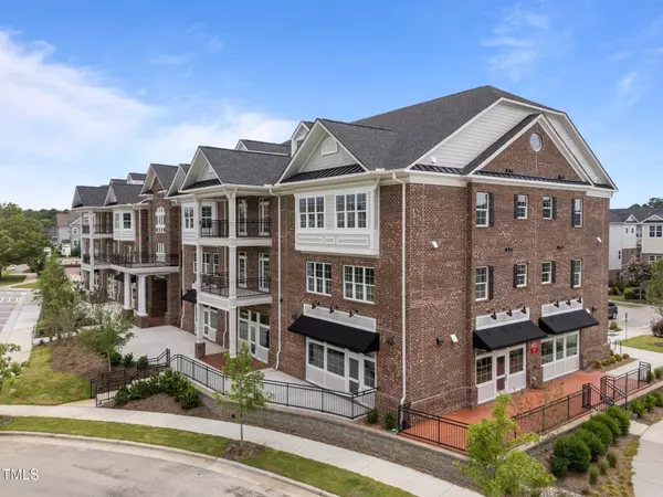 1400 Gathering Park Circle #204, Cary, NC 27519