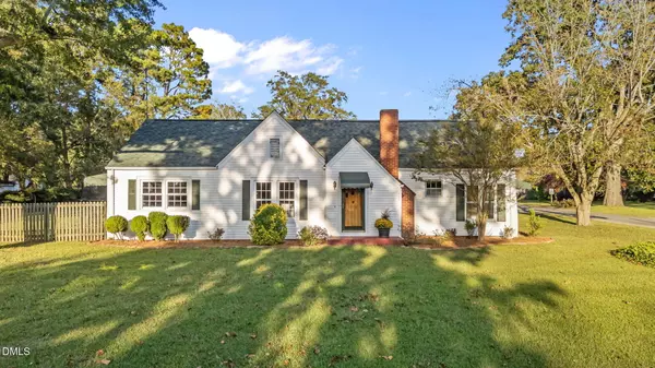 600 N Baker Street, Four Oaks, NC 27524