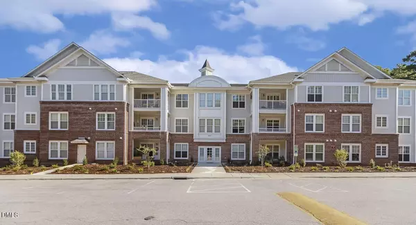 235 Eyam Hall Lane #235, Apex, NC 27502