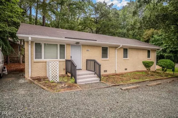 221 Howell Street #200b, Chapel Hill, NC 27514