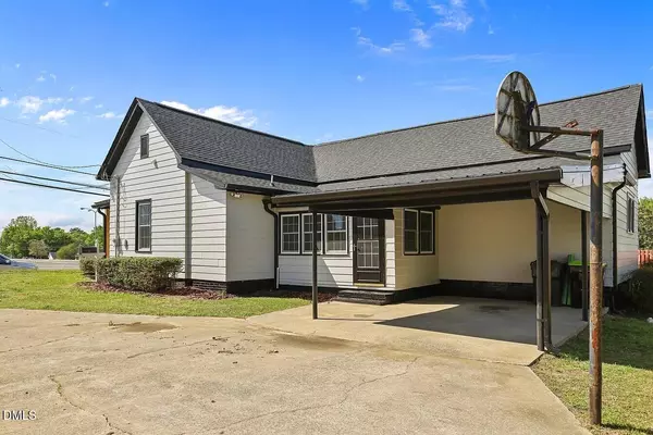 201 N 13th Street, Erwin, NC 28339