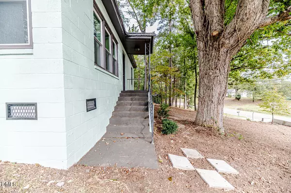 201 Old Glendon Road, Carthage, NC 28327