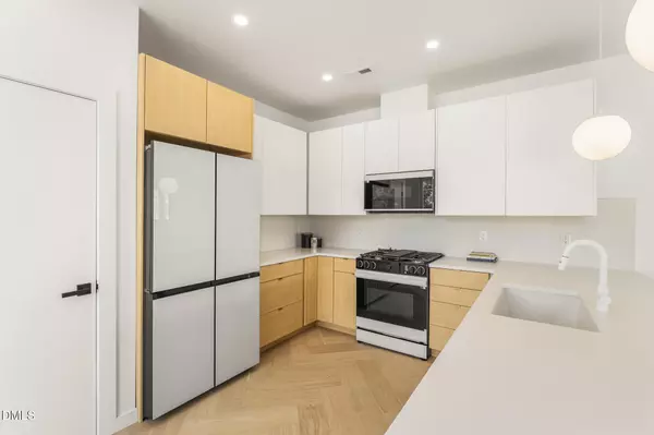 Raleigh, NC 27601,409 Alston Street #101