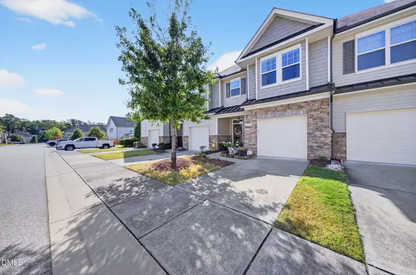 7725 Weathered Oak Way, Raleigh, NC 27616