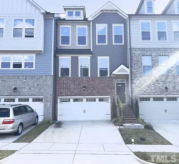 933 Dalton Ridge Place, Apex, NC 27523