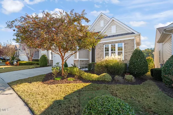 823 Blackfriars Loop, Cary, NC 27519