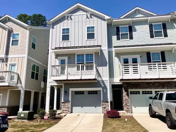 1018 Diamond Dove Lane, Apex, NC 27502