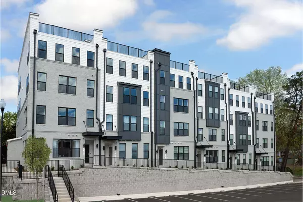 134 N White Street ##100, Wake Forest, NC 27587