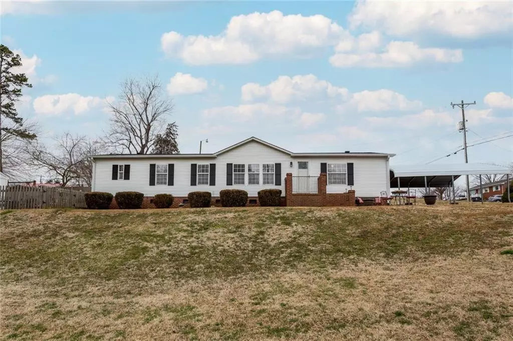 Haw River, NC 27258,136 Pelham Street