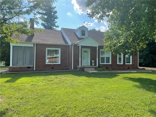 422 Roxboro Street, Haw River, NC 27258