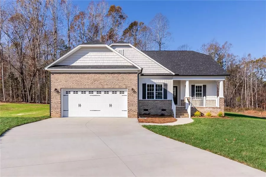 4824 Lord Andrews Place, Liberty, NC 27298