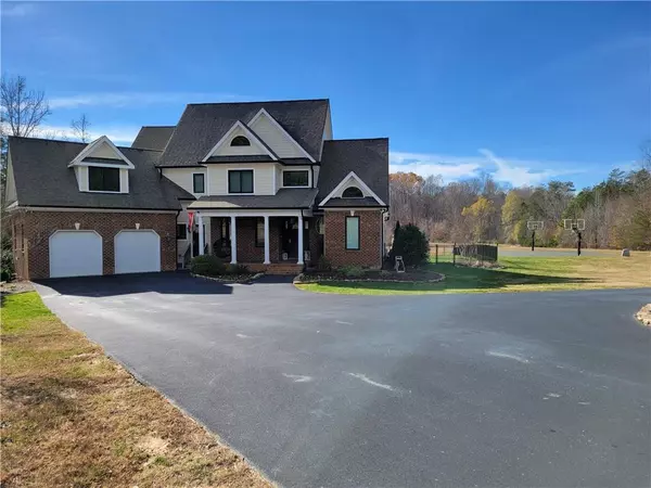 5122 Harmony Church Road, Efland, NC 27243