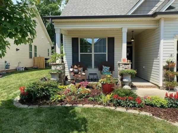 Mebane, NC 27302,910 Palm Court