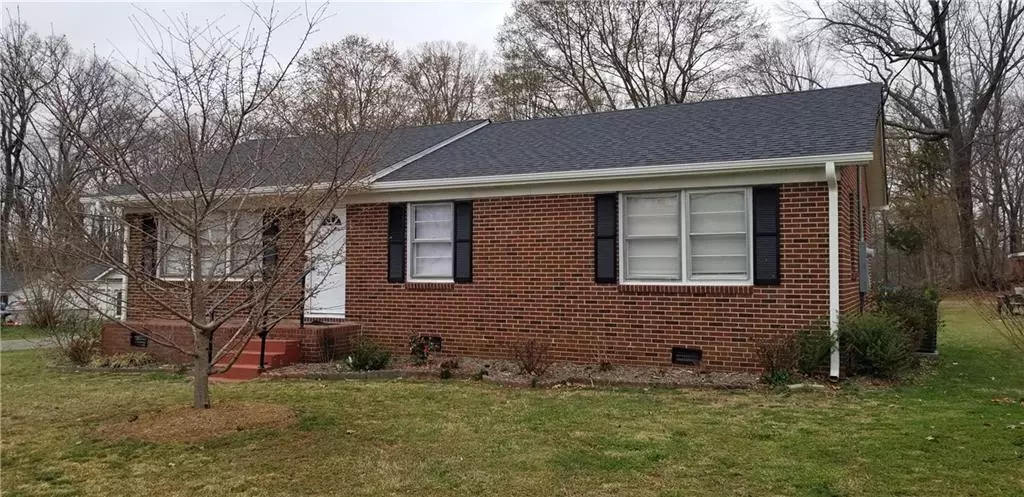 3709 Yanceyville Street, Greensboro, NC 27405