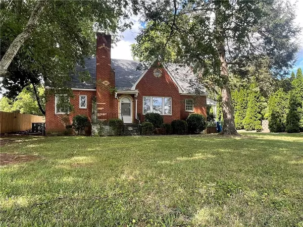 266 W Swannanoa Avenue, Liberty, NC 27298