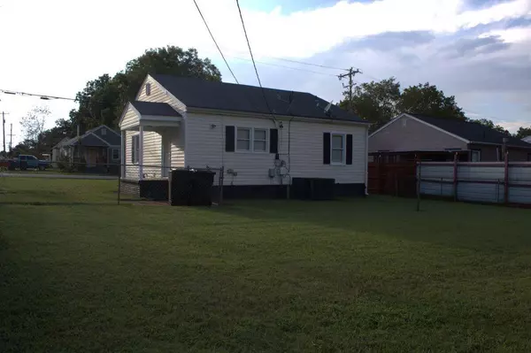 Burlington, NC 27217,1214 Queen Ann