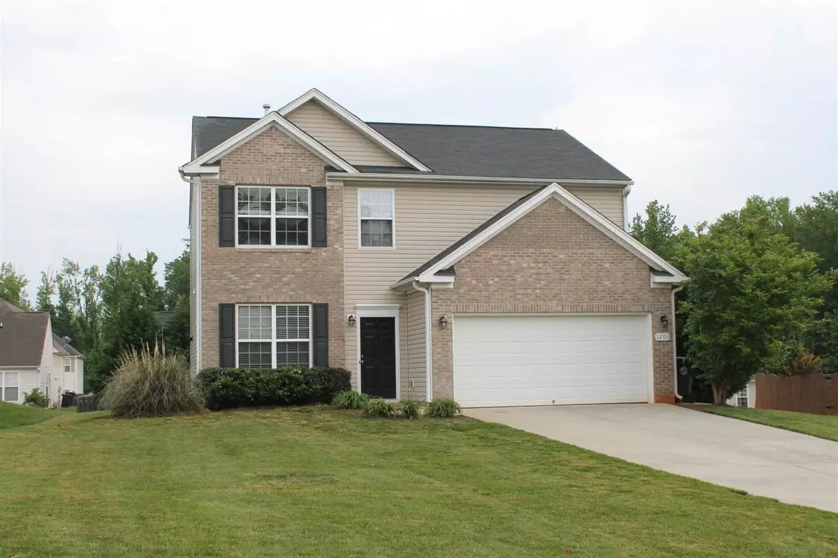 Mebane, NC 27302,1203 Castle Pines Drive