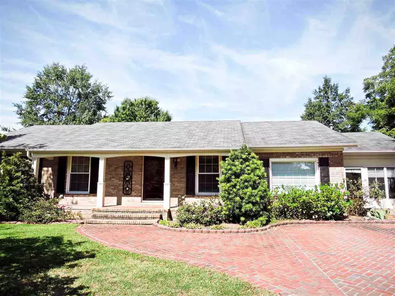 705 E Morris Circle, Dunn, NC 28334