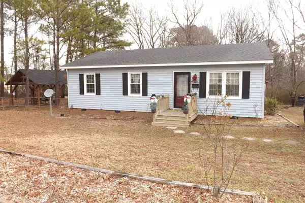 504 Pine Glade Avenue, Siler City, NC 27344