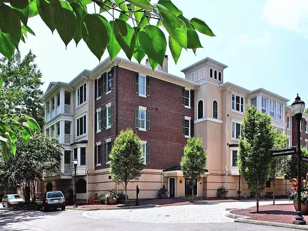 2701 Glenwood Gardens Lane #303, Raleigh, NC 27608