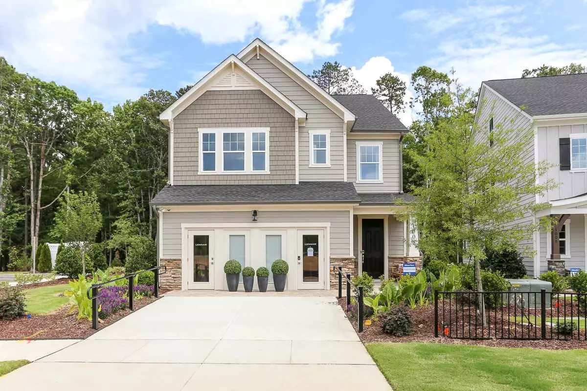 Cary, NC 27513,709 Flip Trail