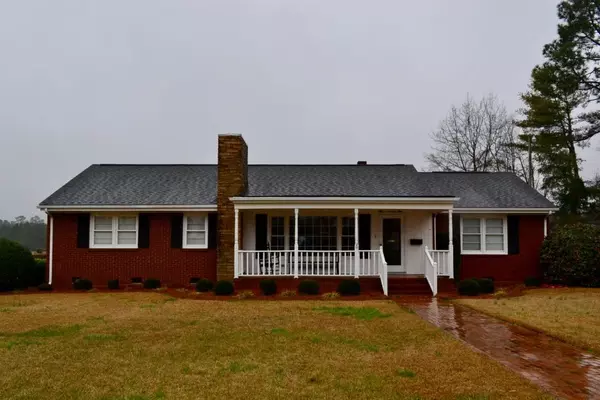 304 S Pine Street, Benson, NC 27504