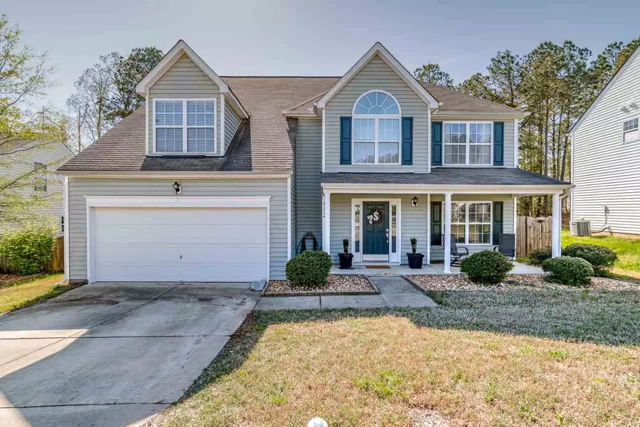 617 Holly Thorne Trace, Holly Springs, NC 27540