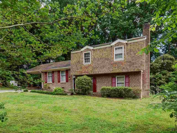 905 Brookgreen Drive, Cary, NC 27511