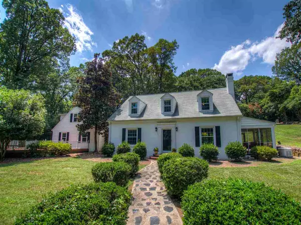 104 Laurel Hill Road, Chapel Hill, NC 27514