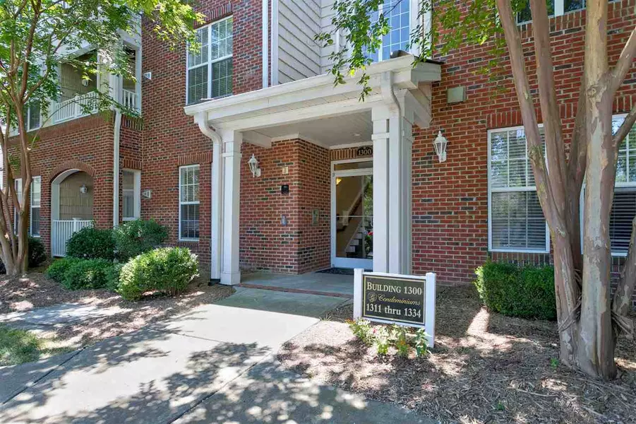 1322 Arborgate Circle #149, Chapel Hill, NC 27514