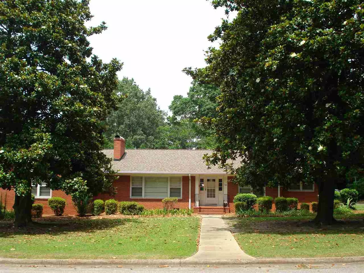 Dunn, NC 28334,508 W Bay Street