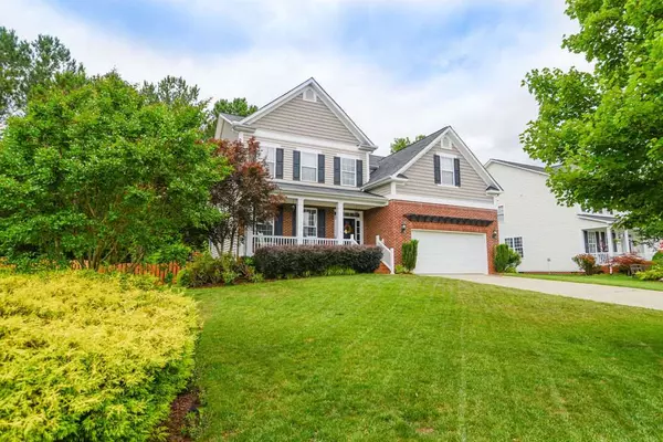 208 Magnolia Meadow Way, Holly Springs, NC 27540