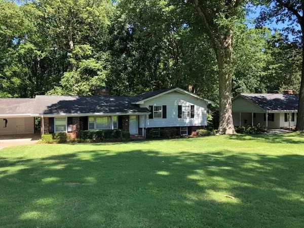 6801 Candlewood Drive, Raleigh, NC 27602