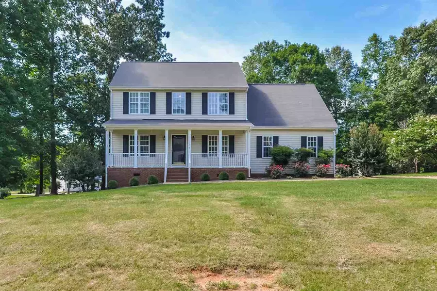 728 Raymond Drive, Clayton, NC 27527