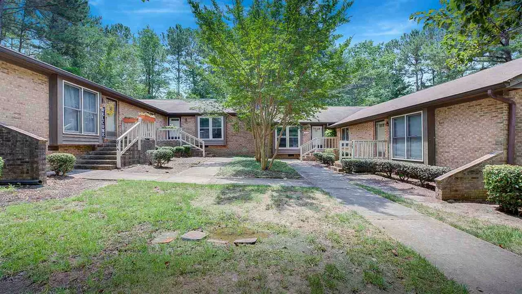 300 W Woodcroft Parkway #21C, Durham, NC 27713