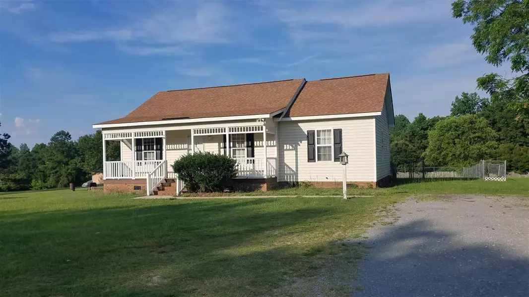 222 Old Roberts Road, Benson, NC 27504