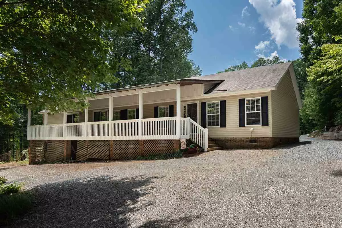 Mebane, NC 27302,5531 Gouden Lane