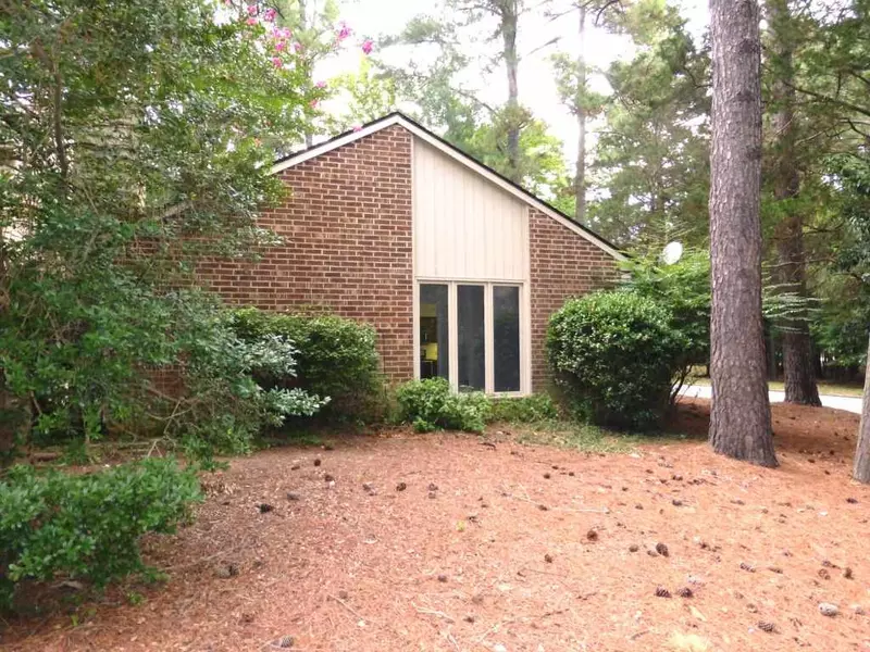 100 Mossbark Lane, Chapel Hill, NC 27514