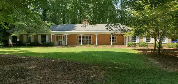 810 Woodland Drive, Siler City, NC 27344