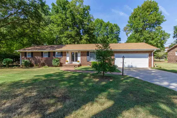 2607 Clarendon Road, Burlington, NC 27215